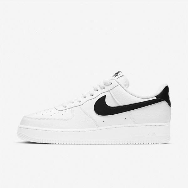 Nike Air Force 1 07 Men\'s Sneakers White / Black | NK087HXJ