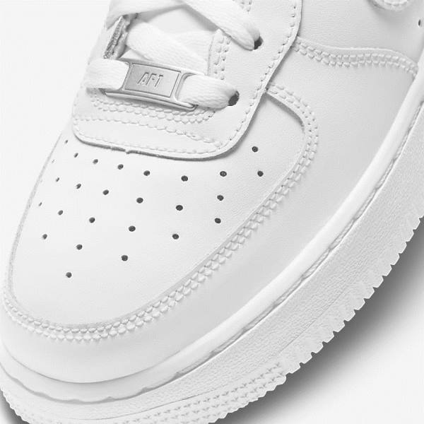 Nike Air Force 1 LE Older Kids' Sneakers White | NK503YJG