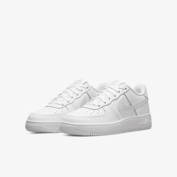 Nike Air Force 1 Older Kids' Sneakers White | NK297GJS