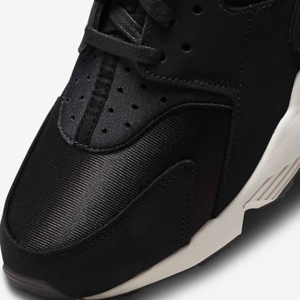 Nike Air Huarache LE Men's Sneakers Black / White | NK307YKX