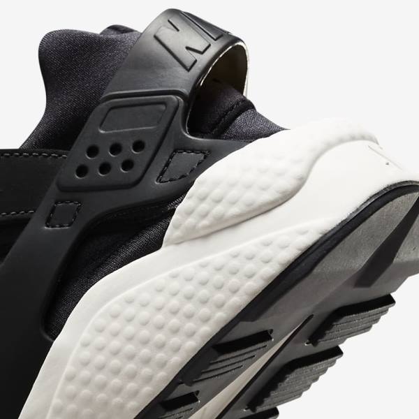 Nike Air Huarache LE Men's Sneakers Black / White | NK307YKX