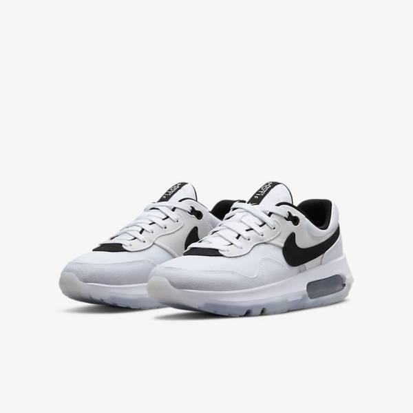 Nike Air Max Motif Older Kids' Sneakers White / Black | NK796MPL