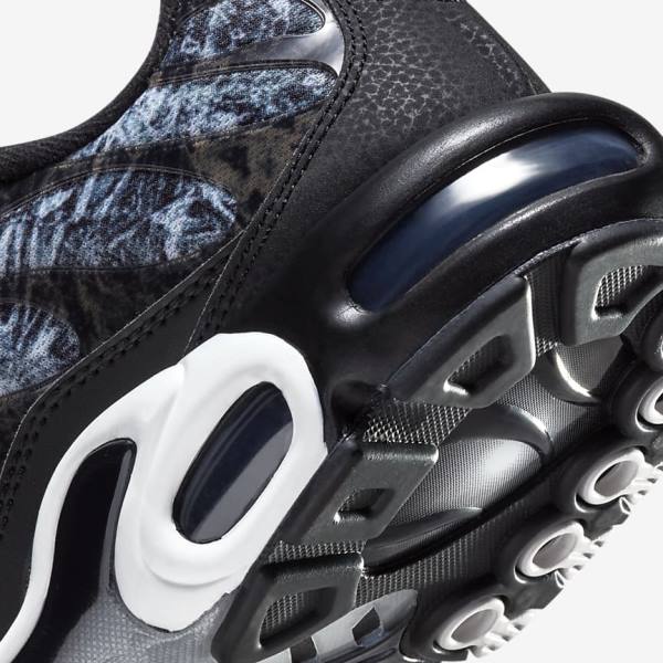 Nike Air Max Plus Men's Sneakers Black / White / Dark Grey / Black | NK052FCW