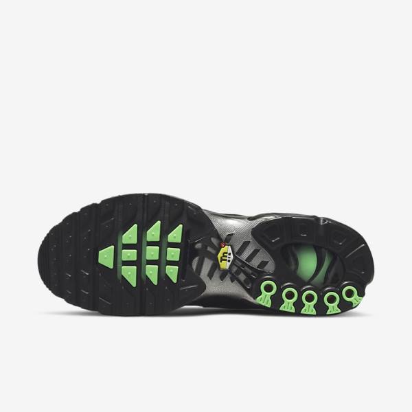 Nike Air Max Plus Men's Sneakers Black / Green / Metal Silver / Black | NK071JZO