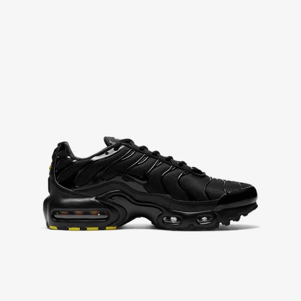 Nike Air Max Plus Older Kids' Sneakers Black | NK051VPY