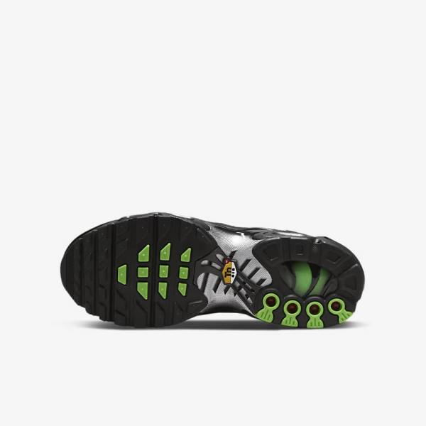 Nike Air Max Plus Older Kids' Sneakers Black / Green / Metal Silver / Black | NK503OVG