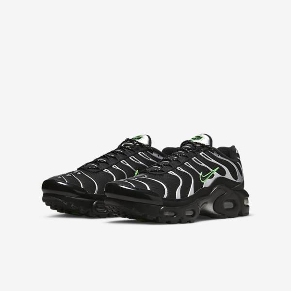 Nike Air Max Plus Older Kids' Sneakers Black / Green / Metal Silver / Black | NK503OVG