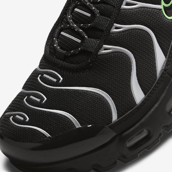 Nike Air Max Plus Older Kids' Sneakers Black / Green / Metal Silver / Black | NK503OVG