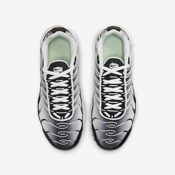 Nike Air Max Plus Older Kids' Sneakers White / Black / Silver / Mint | NK387VOG