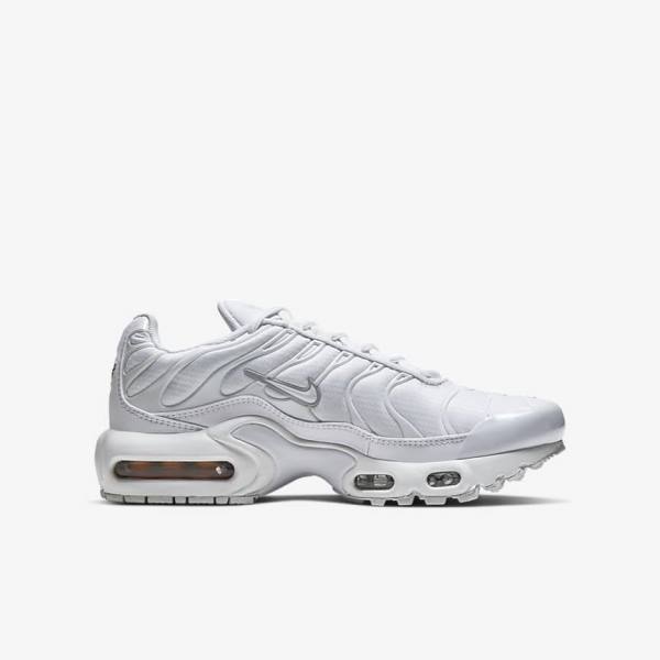 Nike Air Max Plus Older Kids' Sneakers White / Metal Silver / White | NK741HBR