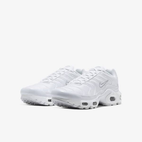 Nike Air Max Plus Older Kids' Sneakers White / Metal Silver / White | NK741HBR