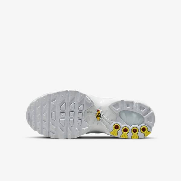 Nike Air Max Plus Older Kids' Sneakers White | NK958ZNW