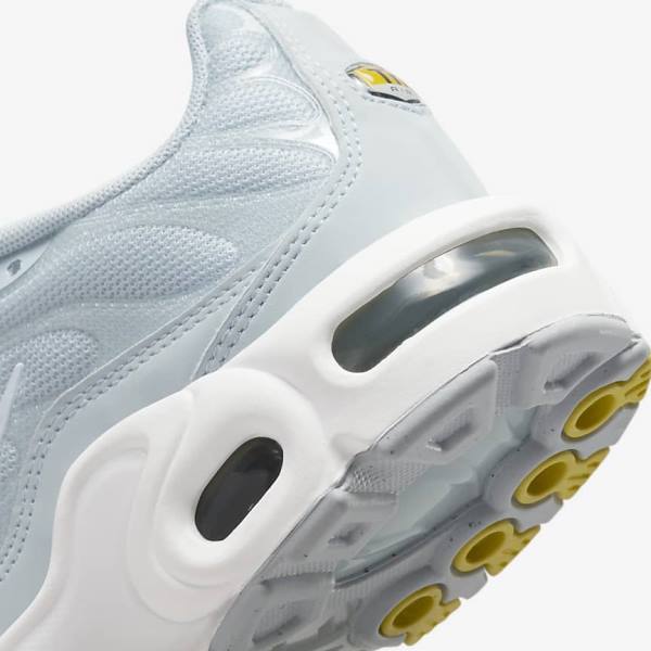 Nike Air Max Plus Older Kids' Sneakers White | NK958ZNW