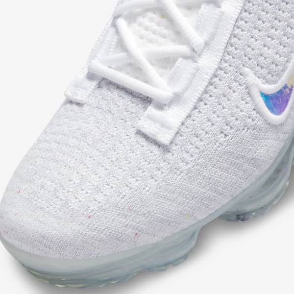 Nike Air VaporMax 2021 FK Older Kids' Sneakers White | NK379MTA