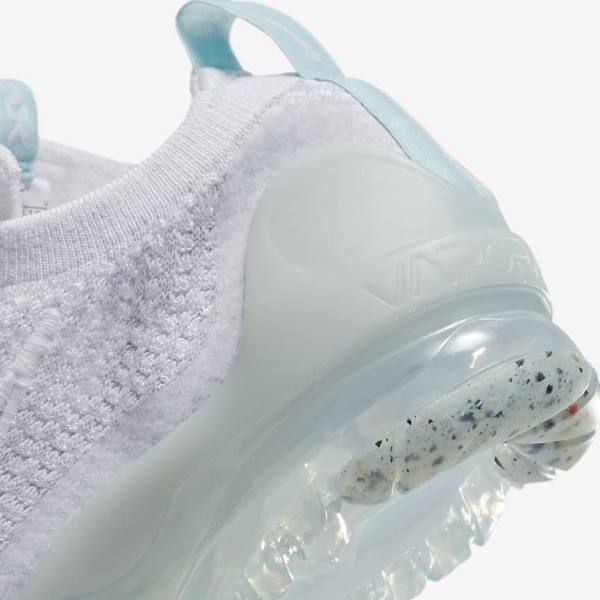 Nike Air VaporMax 2021 FK Older Kids' Sneakers White | NK379MTA