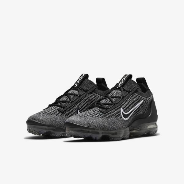 Nike Air VaporMax 2021 FK Older Kids' Sneakers Black / White / Dark Grey / Black | NK865SWG