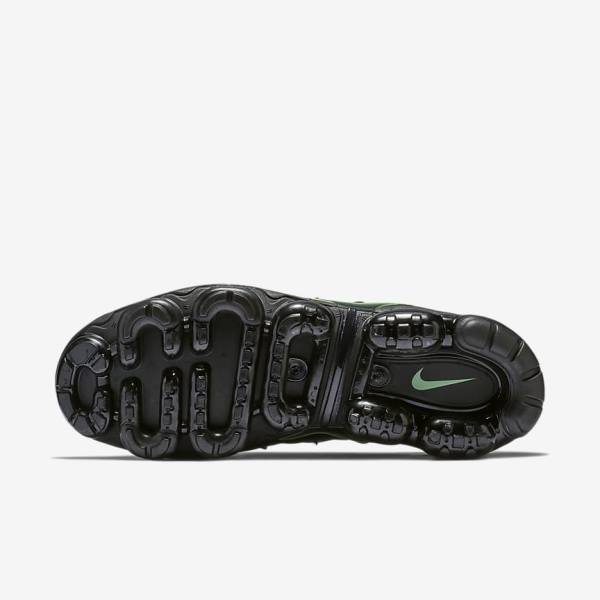 Nike Air VaporMax Plus Men's Sneakers Black / White | NK732ZBK