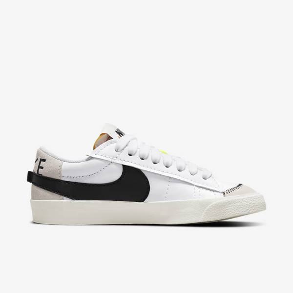 Nike Blazer Low 77 Jumbo Women's Sneakers White / Black | NK059KZI