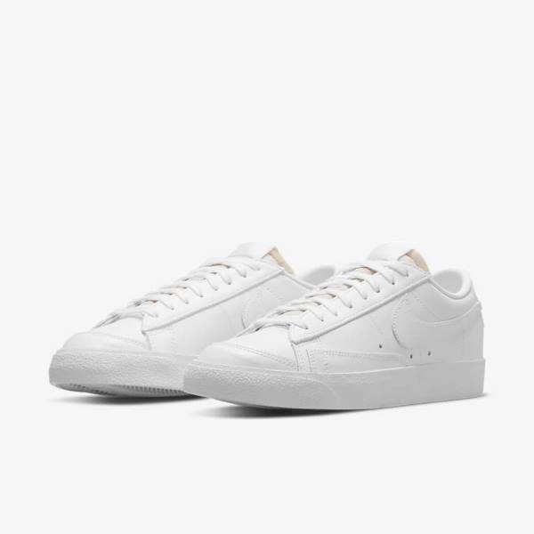 Nike Blazer Low 77 Women's Sneakers White | NK852NDK