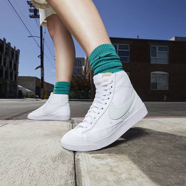 Nike Blazer Mid 77 Next Nature Women's Sneakers White / Green | NK432YVZ