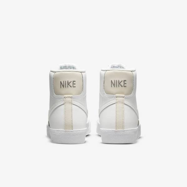 Nike Blazer Mid 77 Older Kids' Basketball Shoes White / Light Brown / White | NK458ONG