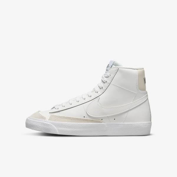 Nike Blazer Mid 77 Older Kids' Basketball Shoes White / Light Brown / White | NK458ONG