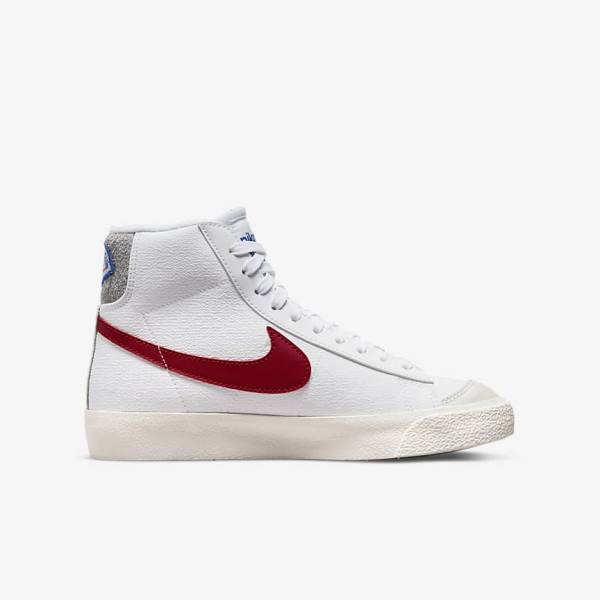 Nike Blazer Mid 77 Older Kids' Sneakers White / Light Grey / Red | NK167ILG