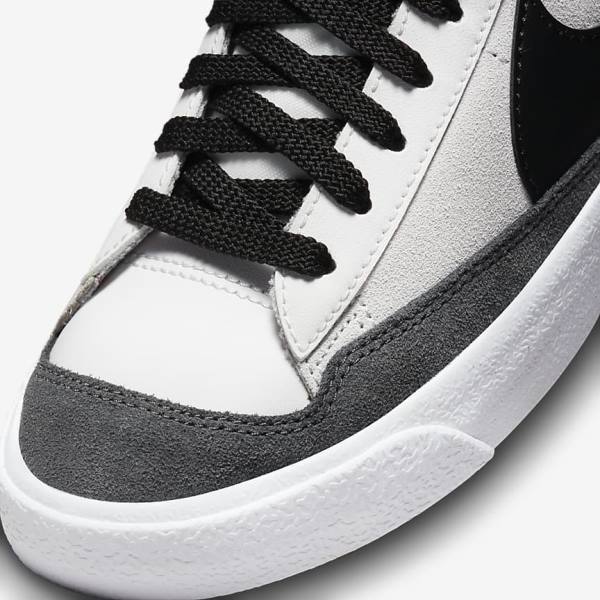 Nike Blazer Mid 77 SE Dance Older Kids' Sneakers White / Red / Light Grey / Black | NK042CBP