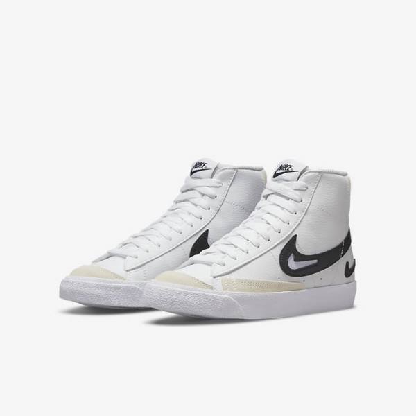 Nike Blazer Older Kids' Sneakers White / Black | NK704IVL