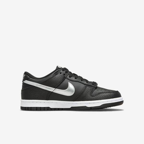 Nike Dunk Low Older Kids' Sneakers Black / Grey / White | NK529CGT