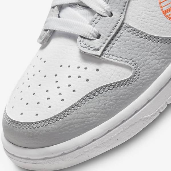 Nike Dunk Low SE Older Kids' Sneakers White / Platinum / Orange | NK403OZT