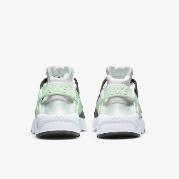 Nike Huarache Run Older Kids' Sneakers White / Mint | NK712BZR