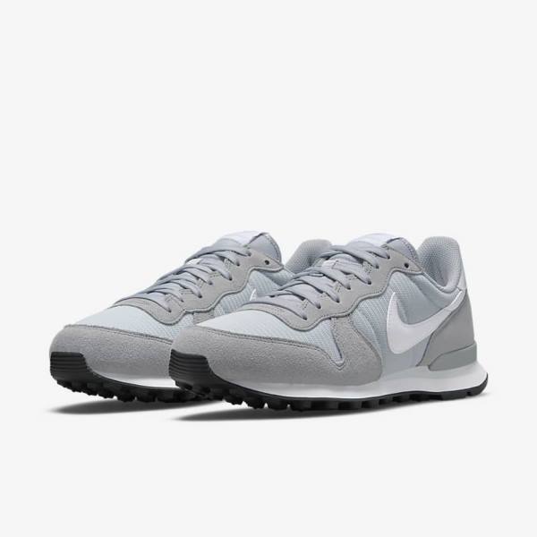 Nike Internationalist Women's Sneakers Grey / Platinum / Black / White | NK617RAY