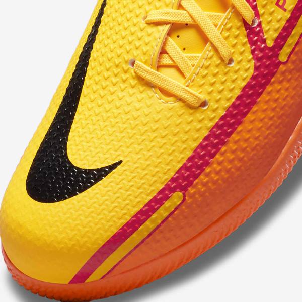 Nike Jr. Phantom GT2 Academy IC Older Indoor Court Kids' Football Shoes Orange / Light Red / Black | NK491CZU