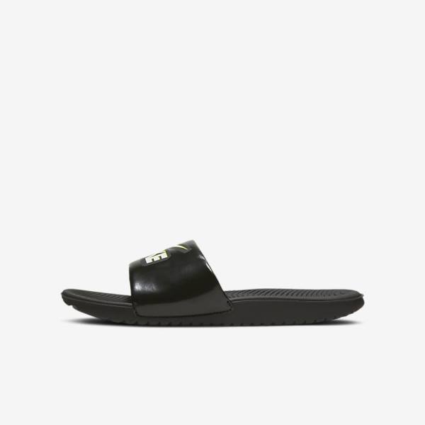 Nike Kawa Older Kids\' Slides Black / White | NK320MAZ