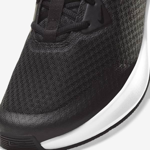 Nike MC Trainer Men's Training Shoes Black / White | NK352FLO