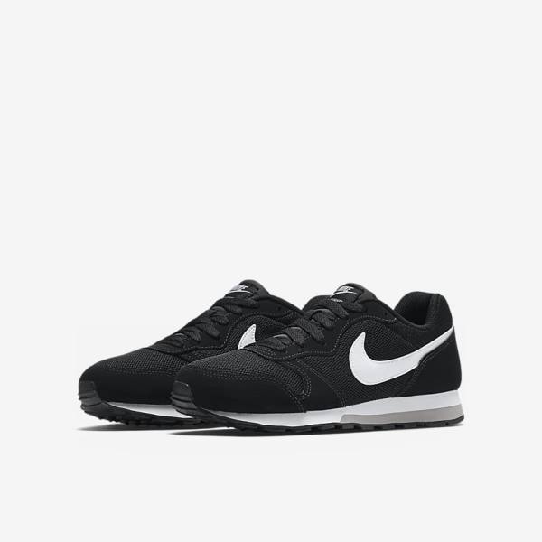 Nike MD Runner 2 Older Kids' Sneakers Black / Grey / White | NK165KSA