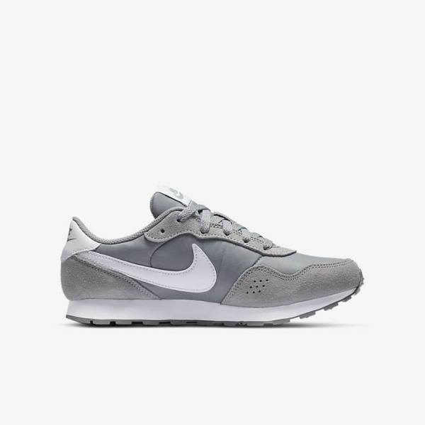 Nike MD Valiant Older Kids' Sneakers Grey / White | NK902HBC