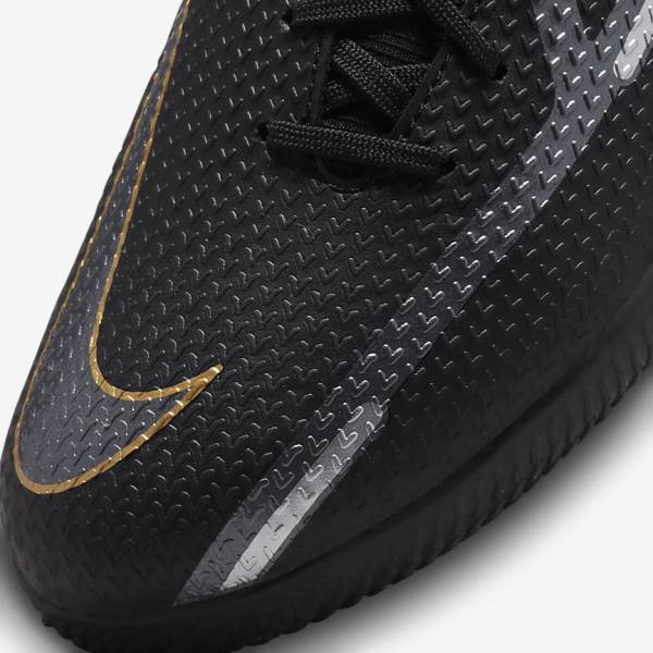 Nike Phantom GT2 Academy Dynamic Fit IC Indoor Court Women's Football Shoes Black / Metal Gold / Dark Grey / Metal Dark Grey | NK024XVK