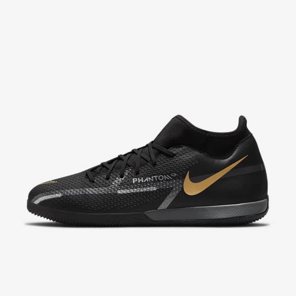 Nike Phantom GT2 Academy Dynamic Fit IC Indoor Court Women\'s Football Shoes Black / Metal Gold / Dark Grey / Metal Dark Grey | NK024XVK