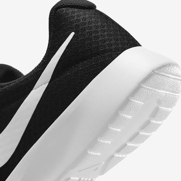 Nike Tanjun Men's Sneakers Black / White | NK843ITY