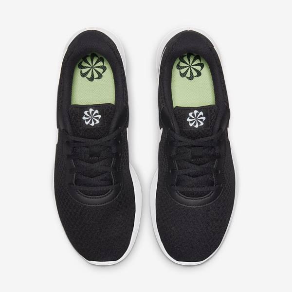 Nike Tanjun Women's Sneakers Black / White | NK246IYS