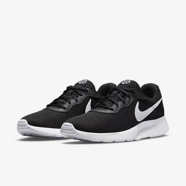 Nike Tanjun Women's Sneakers Black / White | NK246IYS