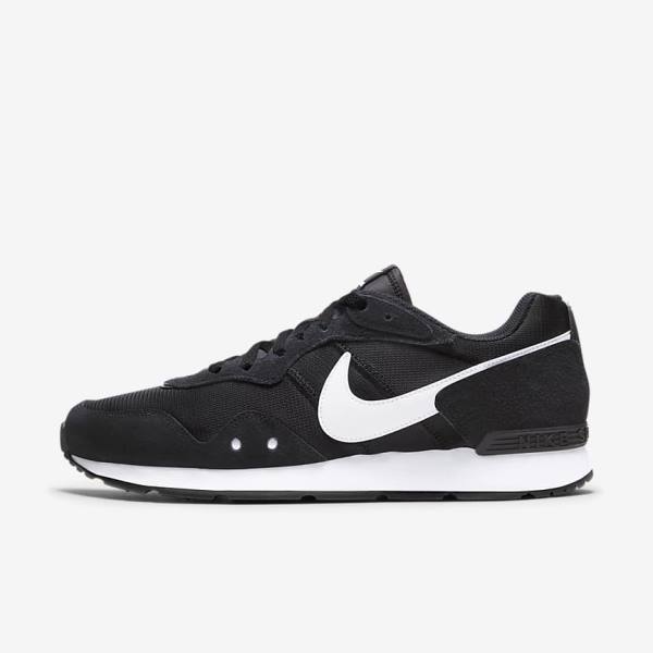 Nike Venture Runner Men\'s Sneakers Black / White | NK624ZMW