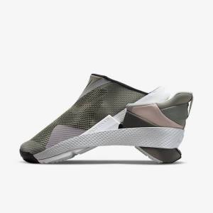 Nike Go FlyEase Women's Sneakers Black / White | NK268ZEQ