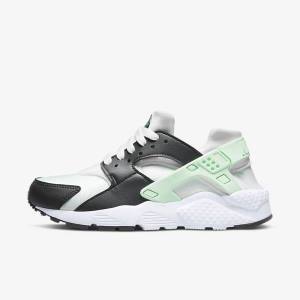 Nike Huarache Run Older Kids' Sneakers White / Mint | NK712BZR